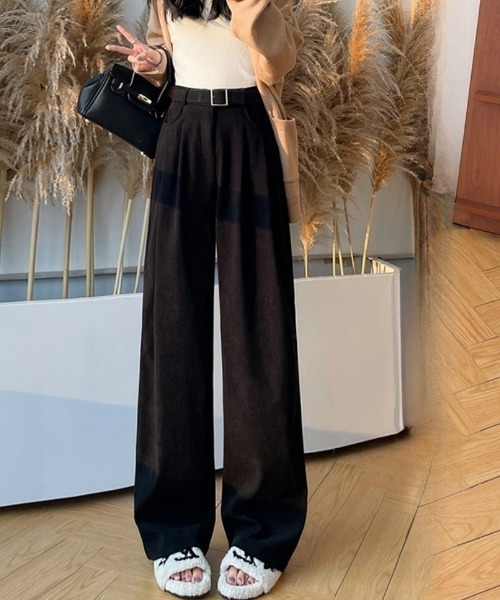 Ritzy（リッツィー）の「タック入り コーデュロイ ワイドパンツ（その他パンツ・レディース・ベージュ/モカ/ブラック/ホワイト・S/L/M）」の5枚目の写真