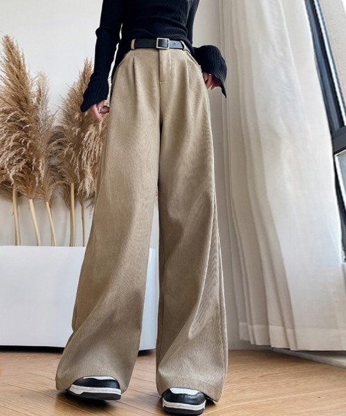 Ritzy（リッツィー）の「タック入り コーデュロイ ワイドパンツ（その他パンツ・レディース・ベージュ/モカ/ブラック/ホワイト・S/L/M）」の7枚目の写真