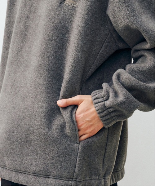 KELTY(ケルティ)の「KELTY PUFF-LEECE CREW NECK(スウェット・メンズ・ブラック/チャコール/ベージュ・M/L/XL)」の8枚目の写真