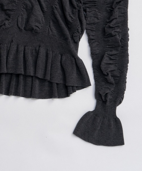 PRANK PROJECT(プランクプロジェクト)の「シャーリングラッフルニット / Sharling Ruffled Knit(ニット/セーター・レディース・グレー/ブラック・FREE)」の13枚目の写真