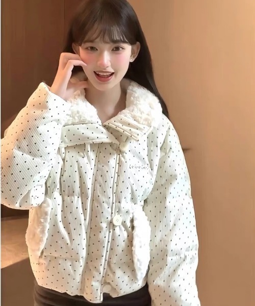 Mejoul（メジュール）の「もこもこボアカラードット柄コーデュロイ中綿ショートジャケット（ダウンジャケット/コート・レディース・ホワイト・M/L）」の9枚目の写真