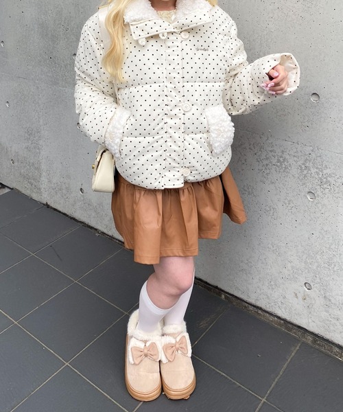Mejoul（メジュール）の「もこもこボアカラードット柄コーデュロイ中綿ショートジャケット（ダウンジャケット/コート・レディース・ホワイト・M/L）」の15枚目の写真