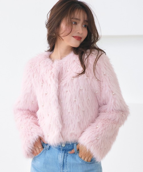 RUIRUE BOUTIQUE（ルイルエブティック）の「パール × エコファー フラッフィー パーティー ジャケット ｜ アウター / ファーコート / コート / ショートコート / エコファーコート（その他アウター・レディース・ホワイト/ピンク/ベージュ/ブラック・L/M）」の4枚目の写真