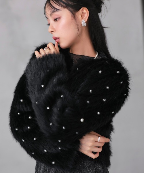 RUIRUE BOUTIQUE（ルイルエブティック）の「パール × エコファー フラッフィー パーティー ジャケット ｜ アウター / ファーコート / コート / ショートコート / エコファーコート（その他アウター・レディース・ホワイト/ピンク/ベージュ/ブラック・L/M）」の12枚目の写真