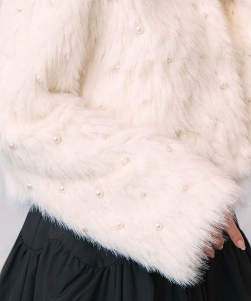 RUIRUE BOUTIQUE（ルイルエブティック）の「パール × エコファー フラッフィー パーティー ジャケット ｜ アウター / ファーコート / コート / ショートコート / エコファーコート（その他アウター・レディース・ホワイト/ピンク/ベージュ/ブラック・L/M）」の20枚目の写真