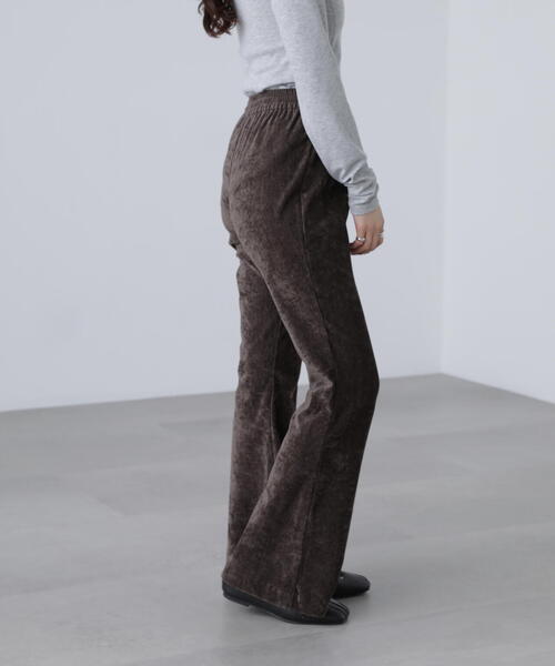 FREE'S MART(フリーズマート)の「◆ベロアフレアレギンスパンツ(その他パンツ・レディース・ブラウン/ブラック・SMALL/MEDIUM)」の17枚目の写真