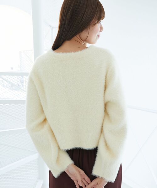 MAJESTIC LEGON(マジェスティックレゴン)の「ポケット付きフェザークルーカーデ(カーディガン/ボレロ・レディース・ボルドー/チャコールグレー/アイボリー/ブラック・MEDIUM)」の12枚目の写真