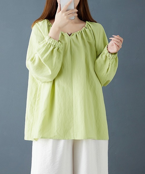 ONEP STAR(ワンピスター)の「ギャザーネックシャーリングブラウス(シャツ/ブラウス・レディース・ライム/ホワイト・MEDIUM/LARGE/X-LARGE)」の3枚目の写真