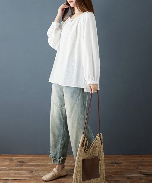 ONEP STAR(ワンピスター)の「ギャザーネックシャーリングブラウス(シャツ/ブラウス・レディース・ライム/ホワイト・MEDIUM/LARGE/X-LARGE)」の12枚目の写真