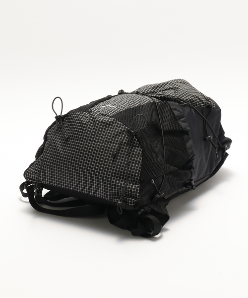 WISM(ウィズム)の「CAYL / ケイル BISEUL - GRID(バックパック/リュック・メンズ・ブラック・FREE)」の4枚目の写真