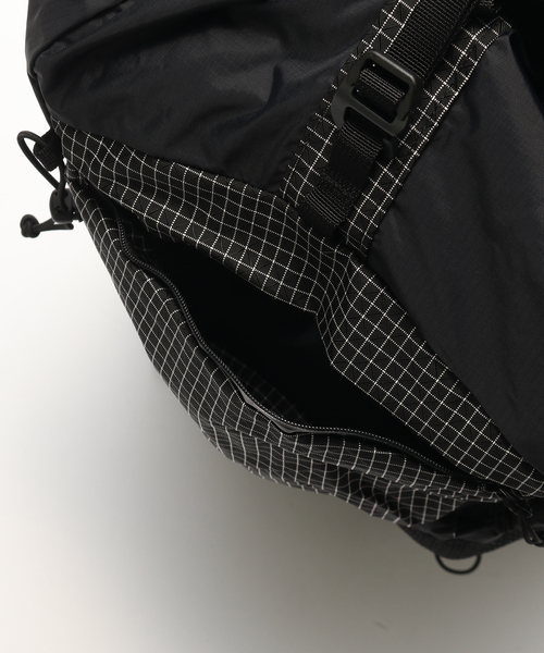 WISM(ウィズム)の「CAYL / ケイル BISEUL - GRID(バックパック/リュック・メンズ・ブラック・FREE)」の7枚目の写真