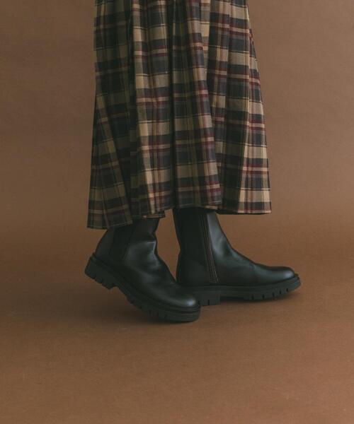 ITEMS URBANRESEARCH（アイテムズ アーバンリサーチ）の「サイドゴアブーツ（ブーツ・レディース・ブラウン/ブラック・LARGE/MEDIUM/SMALL）」の4枚目の写真