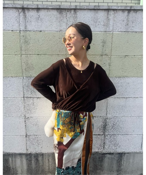 Muscat(マスカット)の「【セットアイテム】ベロア カシュクールトップス / velor cachecoeur tops(Tシャツ/カットソー・レディース・ブラック/ベージュ/ブラウン・F)」の11枚目の写真