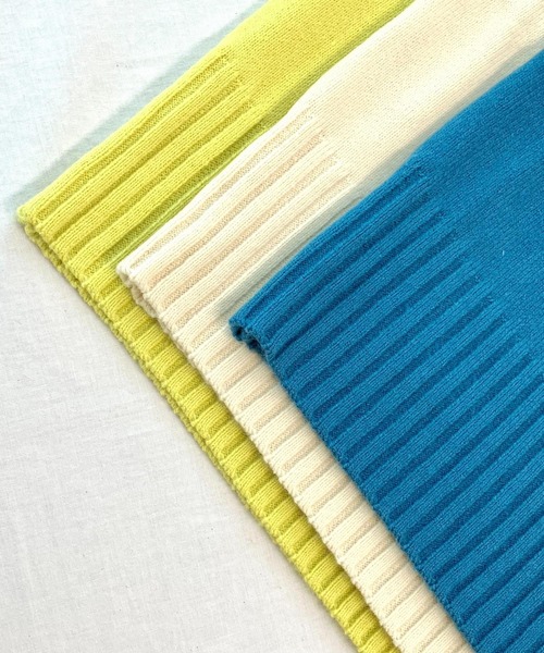 Q（キュー）の「リブハイネックニット（ニット/セーター・レディース・アイボリー/ブルー/ライム・MEDIUM）」の10枚目の写真