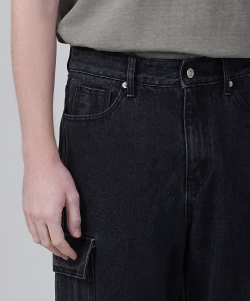 GAKKAI UNIONS(ガッカイユニオンズ)の「ワイドデニムカーゴパンツブラック(デニムパンツ・レディース・その他・SMALL/MEDIUM/LARGE)」の5枚目の写真