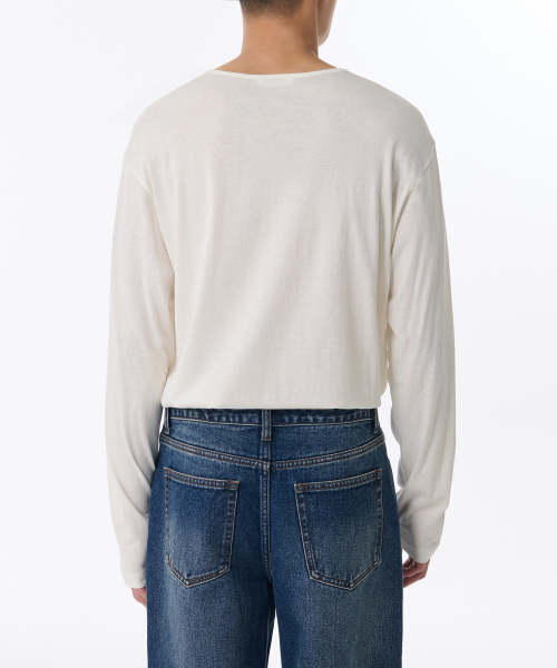 MUSINSA STANDARD（ムシンサスタンダード）の「リラックスドライトウェイトCRスcoopネック長袖Tシャツ[クリーム]（Tシャツ/カットソー・メンズ・その他・SMALL/MEDIUM/LARGE/X-LARGE/XX-LARGE/XXX-LARGE）」の4枚目の写真