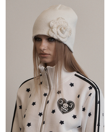 SETUP-EXE（セットアップイーエックスイー）の「PEARL CORSAGE BEANIE / IVORY（ニットキャップ/ビーニー）」