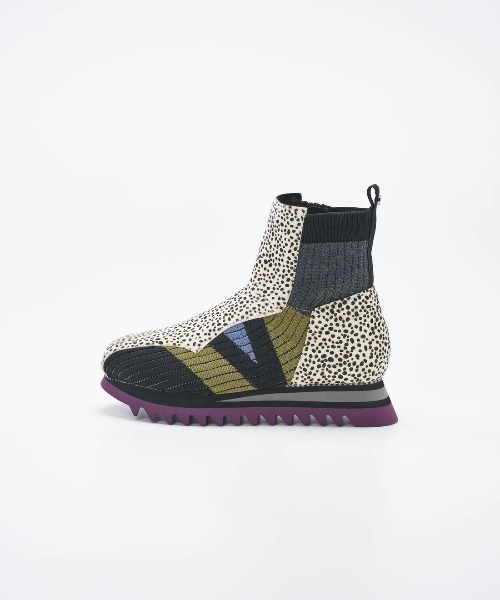 VEGE（ベジ）の「VEGE Hexagon（ブーツ・レディース・ブラック系その他/ブラック/アイボリー・36/37/38/39）」の2枚目の写真