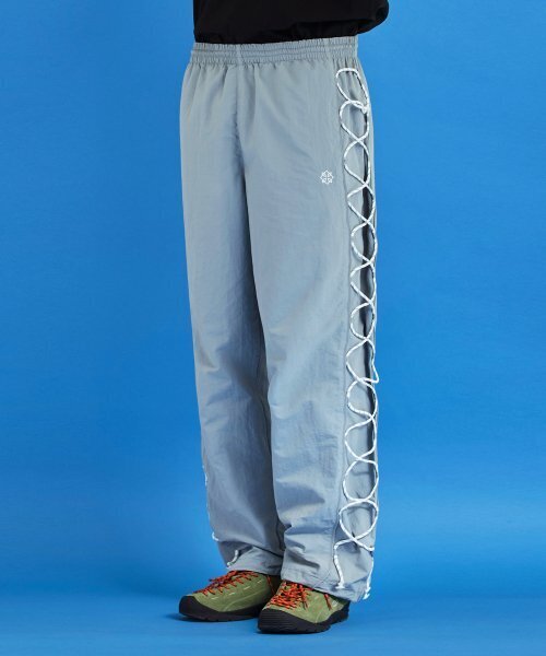 UNALLOYED（アナロイド）の「ストリングナイロンパンツ / グレー（その他パンツ・メンズ・その他・LARGE/MEDIUM）」の2枚目の写真