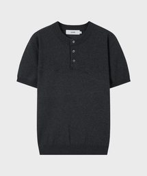 LEIRE（ルアール）の「Muscle Fit Henley Neck Short Sleeve Knit [Charcoal]（Tシャツ/カットソー）」