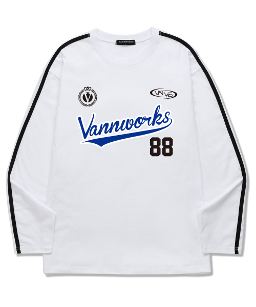 VANNWORKS(バンワークス)の「テイルロゴ袖テープロングスリーブ (VLS0073) ホワイト(Tシャツ/カットソー・レディース・その他・X-LARGE/XX-LARGE)」の1枚目の写真