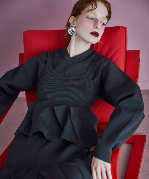 TRIANGLE TUCK KNIT OP（ワンピース）｜OMMO（オーエムエムオー）の