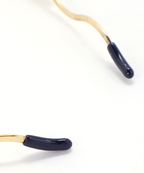 BeBe Petits Pois Vert（ベベプチポワヴェール）の「【店舗限定】パール＋ラインストーンカチューシャ（カチューシャ・キッズ・ホワイト・FREE）」の6枚目の写真