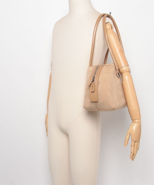 ADD CULUMN(アドカラム)の「ADD CULUMN(アドカラム) TABLET BOSTON SUEDE(ハンドバッグ・レディース・ベージュ・F)」の9枚目の写真