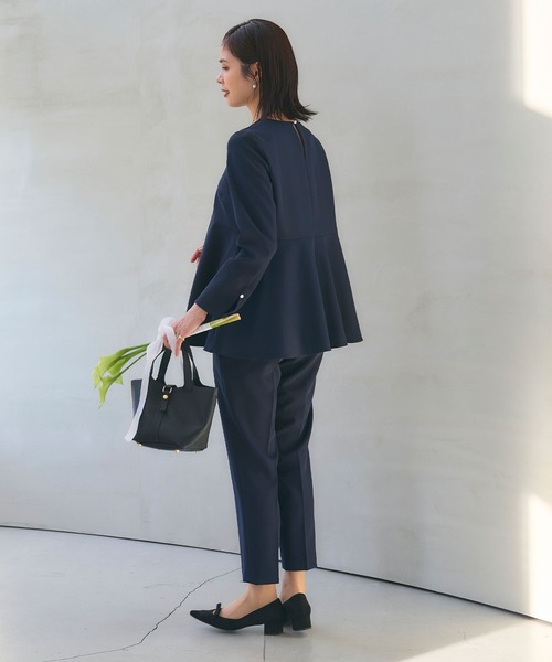 CROSS FUNCTION(クロスファンクション)の「《洗える・シワになりにくい》2点セット 正解 ペプラムブラウス&テーパードパンツ 5サイズ展開【CROSS FUNCTION/クロスファンクション】(スーツセット・レディース・ネイビー/ブラック/ライトベージュ・7号/9号/11号/13号/15号)」の9枚目の写真