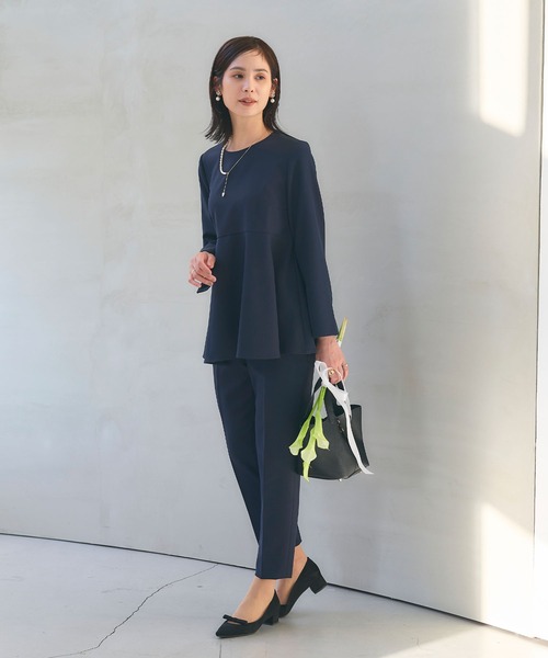 CROSS FUNCTION(クロスファンクション)の「《洗える・シワになりにくい》2点セット 正解 ペプラムブラウス&テーパードパンツ 5サイズ展開【CROSS FUNCTION/クロスファンクション】(スーツセット・レディース・ネイビー/ブラック/ライトベージュ・7号/9号/11号/13号/15号)」の4枚目の写真