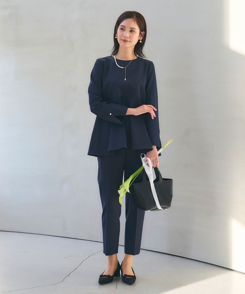 CROSS FUNCTION(クロスファンクション)の「《洗える・シワになりにくい》2点セット 正解 ペプラムブラウス&テーパードパンツ 5サイズ展開【CROSS FUNCTION/クロスファンクション】(スーツセット・レディース・ネイビー/ブラック/ライトベージュ・7号/9号/11号/13号/15号)」の6枚目の写真