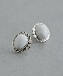 ear PAPILLONNER（イアパピヨネ）の「《スターリングシルバー使用》オーバルストーンピアス（ピアス（両耳用））」