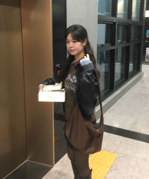 BELLOL(ベロエル)の「Flower point cardigan BROWN(カーディガン/ボレロ・レディース・その他・FREE)」の4枚目の写真