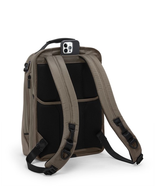 TUMI(トゥミ)の「TUMI ALPHA(アルファ) ミディアム・15インチ・エクスパンダブル・バックパック(A4/PC15インチまで対応)(バックパック/リュック・メンズ・グレー系その他・FREE)」の8枚目の写真