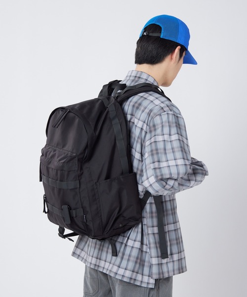 Snow Peak（スノーピーク）の「Snow Peak / Recycled Cordura Backpack リサイクルコーデュラバックパック（バックパック/リュック・メンズ・ブラック/ブラウン・ONE SIZE）」の2枚目の写真