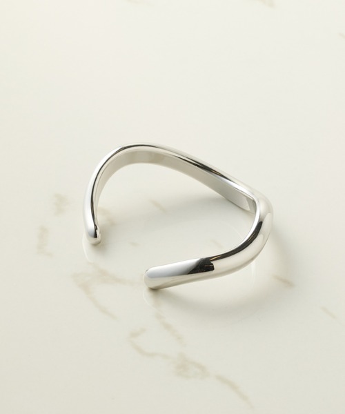 PAPILLONNER（パピヨネ）の「PAPILLONNER/ニュアンスカーブラインブレスレット（バングル/リストバンド・レディース・ゴールド/シルバー・FREE）」の9枚目の写真