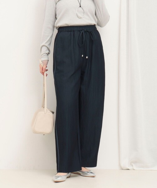 MICO COULIER（ミコクリエ）の「サイドラインデニムワイドパンツ（デニムパンツ・レディース・サックスブルー/インディゴブルー・36/38）」の2枚目の写真