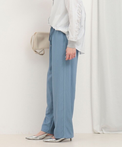 MICO COULIER（ミコクリエ）の「サイドラインデニムワイドパンツ（デニムパンツ・レディース・サックスブルー/インディゴブルー・36/38）」の9枚目の写真