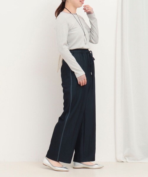 MICO COULIER（ミコクリエ）の「サイドラインデニムワイドパンツ（デニムパンツ・レディース・サックスブルー/インディゴブルー・36/38）」の15枚目の写真