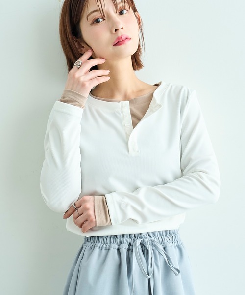 mil(ミル)の「配色カラー レイヤード風 ヘンリーネック ロンT【586127】(Tシャツ/カットソー・レディース・オフホワイト/グレー/ブラック・XS/S)」の2枚目の写真