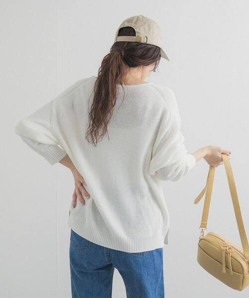 URBAN RESEARCH DOORS（アーバンリサーチドアーズ）の「畦ボートネックKNIT（ニット/セーター・レディース・ベージュ/ネイビー/オフホワイト・FREE）」の8枚目の写真