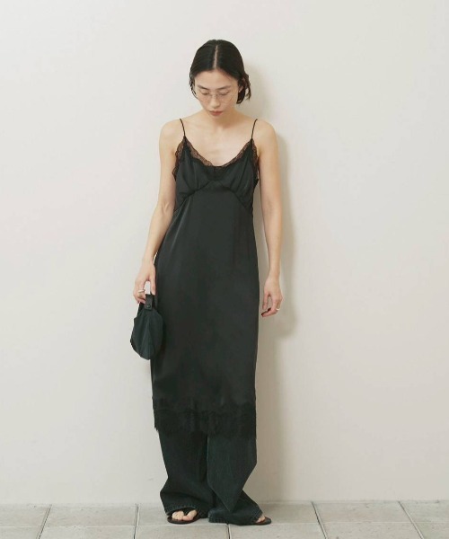 TODAYFUL(トゥデイフル)の「Satin Lace Dress(ドレス・レディース・ミント/ブラック/アイボリー・38inch/36inch)」の4枚目の写真