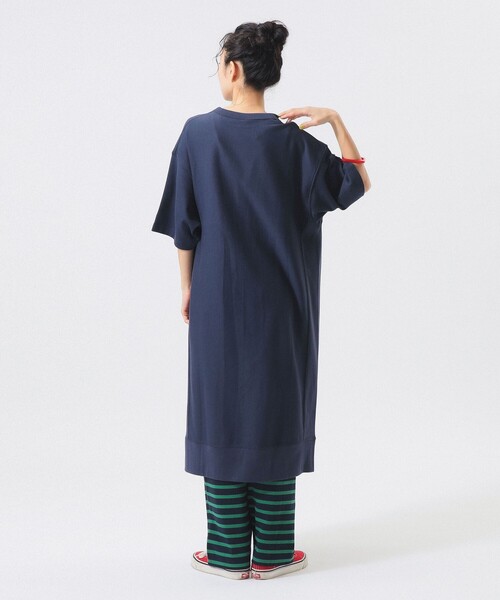 Champion（チャンピオン）の「【別注】Champion / リバースウィーブ(R) ショートスリーブ ワンピース（ワンピース・レディース・ネイビー/ブラック/グレー・SMALL）」の4枚目の写真