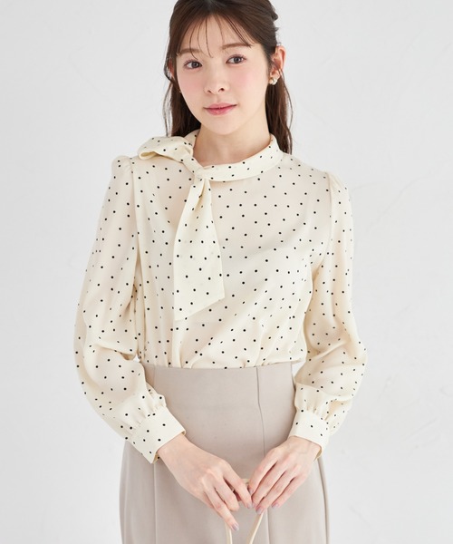 tocco closet(トッコ クローゼット)の「【ZOZO限定】サイドリボンアソートブラウス(シャツ/ブラウス・レディース・ネイビー/ブラック×ホワイト/オフホワイト/ホワイト×ブラック・M)」の3枚目の写真