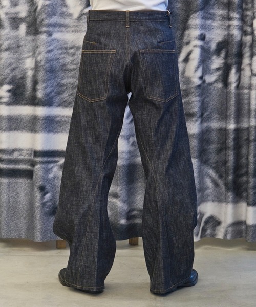 NVRFRGT（ネヴァーフォーゲット）の「【NVRFRGT】3D TWISTED WIDE LEG JEANS（デニムパンツ・メンズ・インディゴブルー・2/1/3）」の6枚目の写真