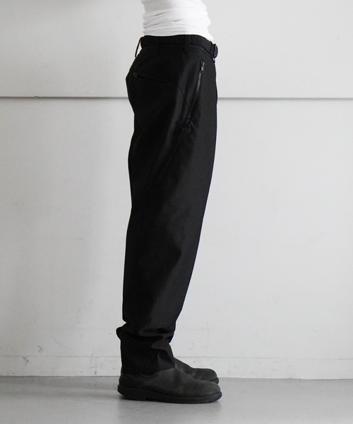 SHIDEN(シデン)の「SHIDEN Zipped pocket trouser - poly serge(スラックス・メンズ・ブラック・SMALL/X-SMALL)」の6枚目の写真