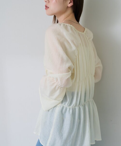 Kastane（カスタネ）の「【S.Lサイズ展開】シャーリングシアーブラウス（シャツ/ブラウス・レディース・ホワイト/ブラウン/ネイビー/アイボリー/ブラック/ブルー・SMALL/MEDIUM/LARGE）」の15枚目の写真