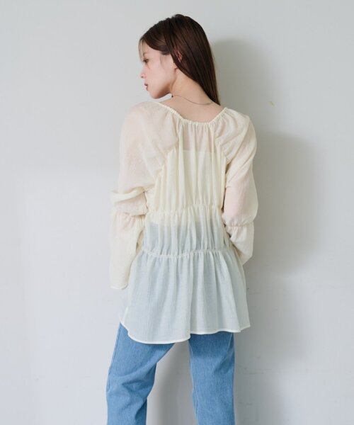 Kastane（カスタネ）の「【S.Lサイズ展開】シャーリングシアーブラウス（シャツ/ブラウス・レディース・ホワイト/ブラウン/ネイビー/アイボリー/ブラック/ブルー・SMALL/MEDIUM/LARGE）」の17枚目の写真