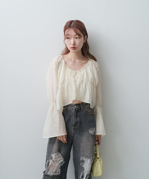 Kastane（カスタネ）の「【S.Lサイズ展開】シャーリングシアーブラウス（シャツ/ブラウス・レディース・ホワイト/ブラウン/ネイビー/アイボリー/ブラック/ブルー・SMALL/MEDIUM/LARGE）」の22枚目の写真