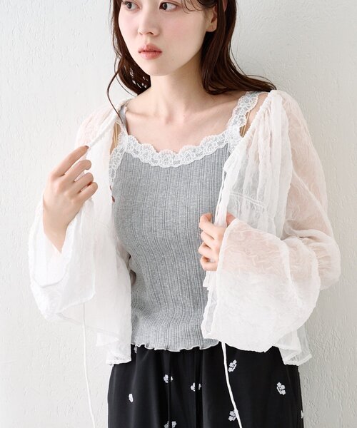 Kastane（カスタネ）の「【S.Lサイズ展開】シャーリングシアーブラウス（シャツ/ブラウス・レディース・ホワイト/ブラウン/ネイビー/アイボリー/ブラック/ブルー・SMALL/MEDIUM/LARGE）」の7枚目の写真